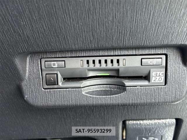 Toyota PRIUS ALPHA 2019-06 8661116-9