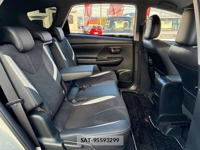 Toyota PRIUS ALPHA 2019-06 8661116-12