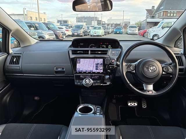 Toyota PRIUS ALPHA 2019-06 8661116-4