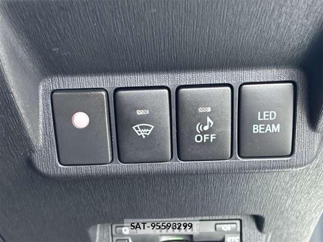 Toyota PRIUS ALPHA 2019-06 8661116-8