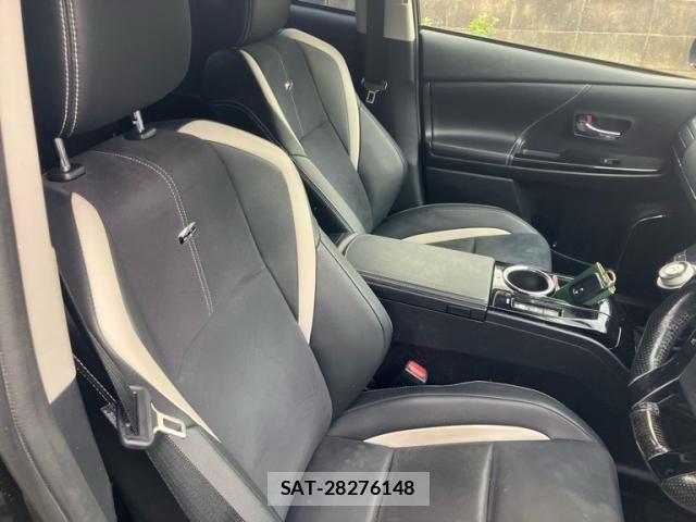Toyota PRIUS ALPHA 2016-01 8666770-7
