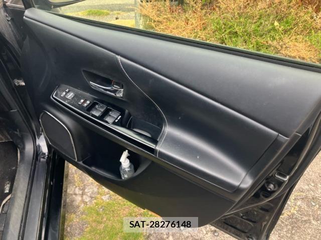 Toyota PRIUS ALPHA 2016-01 8666770-8