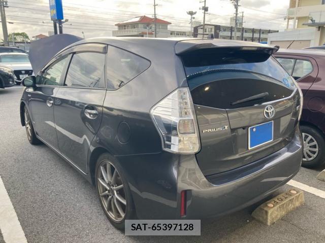 Toyota PRIUS ALPHA 2014-09 8666773-3