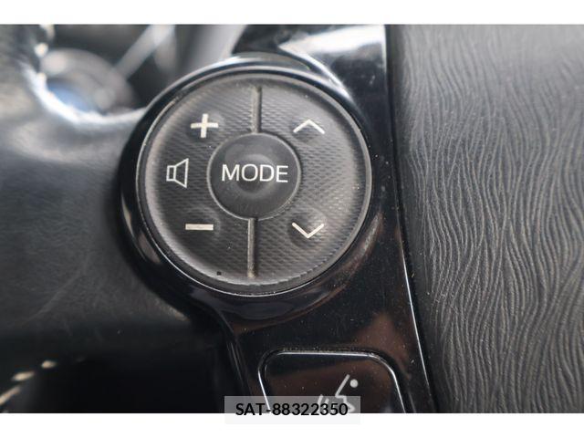 Toyota PRIUS ALPHA 2017-12 8661115-9