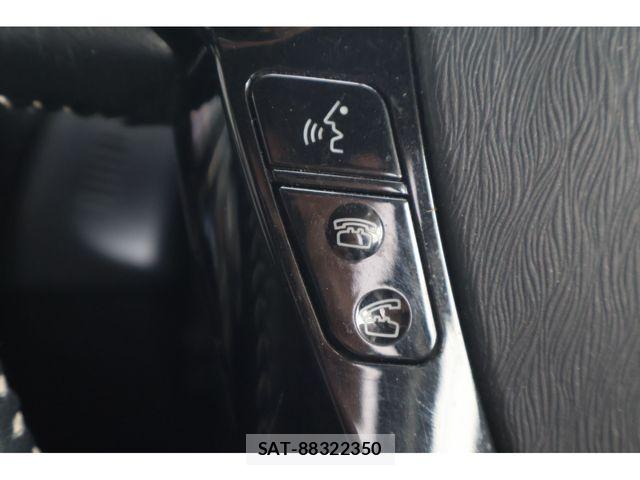 Toyota PRIUS ALPHA 2017-12 8661115-11