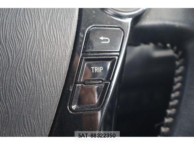 Toyota PRIUS ALPHA 2017-12 8661115-12