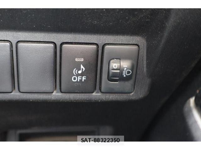 Toyota PRIUS ALPHA 2017-12 8661115-13