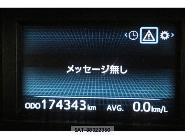 Toyota PRIUS ALPHA 2017-12 8661115-18