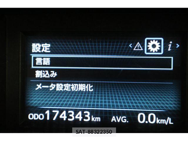 Toyota PRIUS ALPHA 2017-12 8661115-19