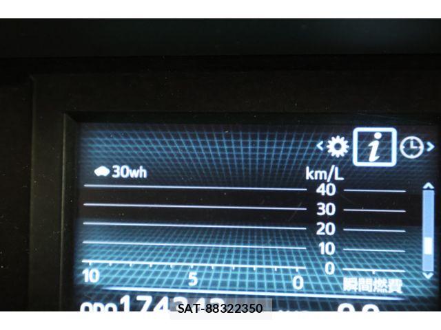 Toyota PRIUS ALPHA 2017-12 8661115-24