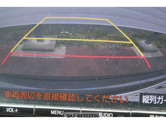 Toyota PRIUS ALPHA 2017-12 8661115-5