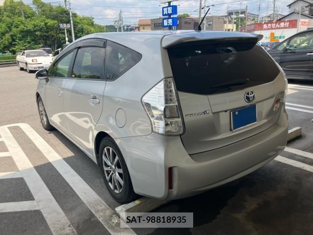Toyota PRIUS ALPHA 2012-02 8661133-2