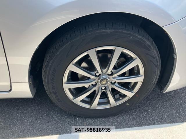 Toyota PRIUS ALPHA 2012-02 8661133-7