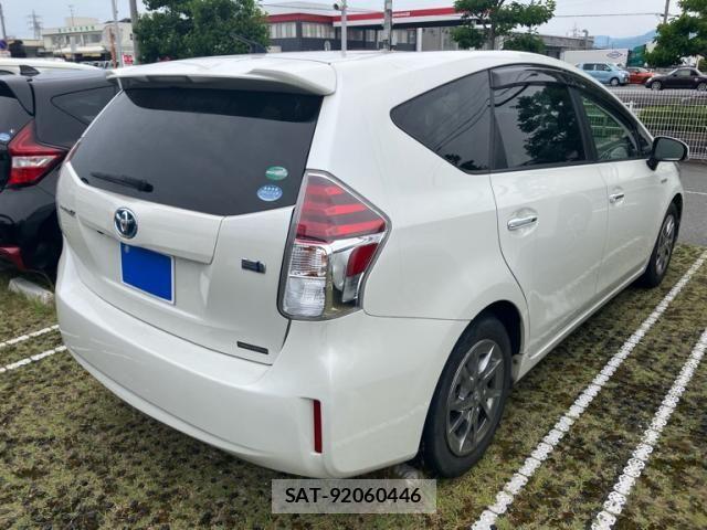 Toyota PRIUS ALPHA 2017-03 8661119-3
