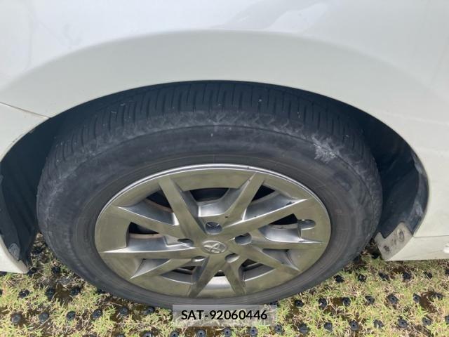 Toyota PRIUS ALPHA 2017-03 8661119-6