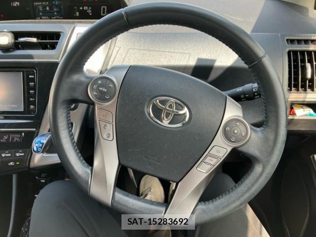 Toyota PRIUS ALPHA 2015-11 8661118-11