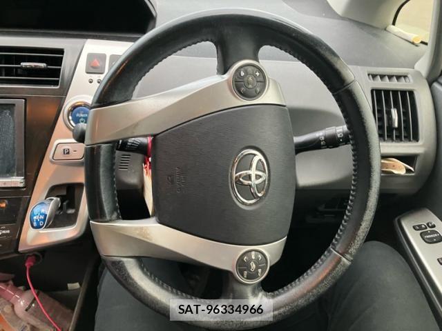 Toyota PRIUS ALPHA 2014-02 8661135-12