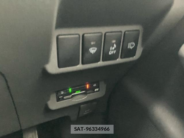 Toyota PRIUS ALPHA 2014-02 8661135-13