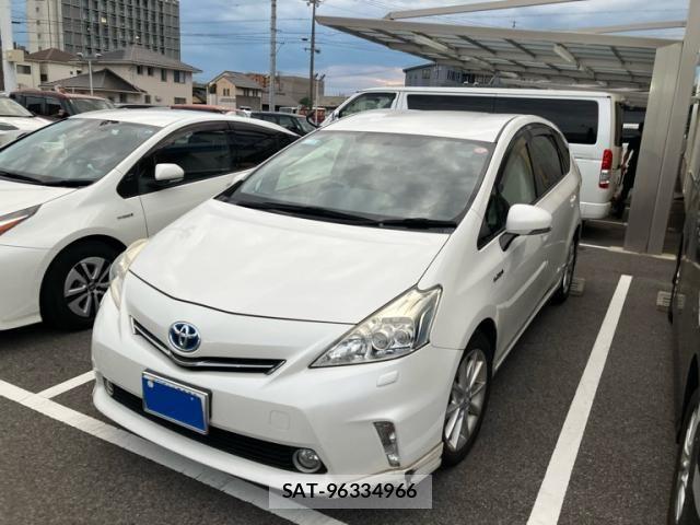 Toyota PRIUS ALPHA 2014-02 8661135-1