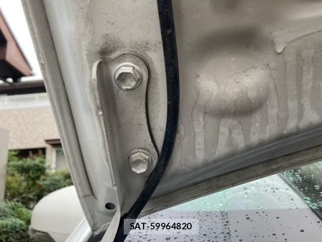 Toyota PRIUS ALPHA 2011-06 8661138-18