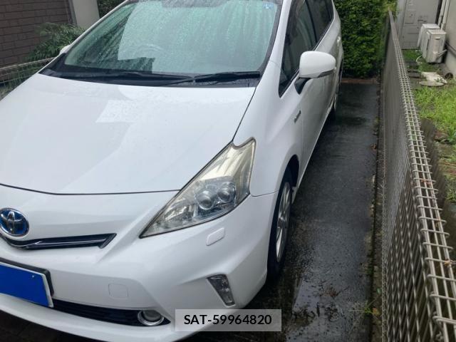 Toyota PRIUS ALPHA 2011-06 8661138-1
