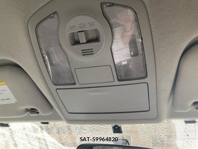 Toyota PRIUS ALPHA 2011-06 8661138-25