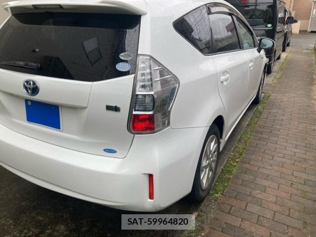 Toyota PRIUS ALPHA 2011-06 8661138-6