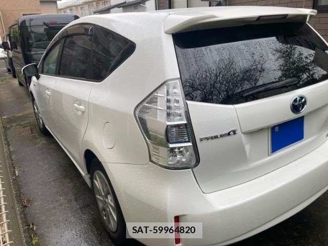 Toyota PRIUS ALPHA 2011-06 8661138-7