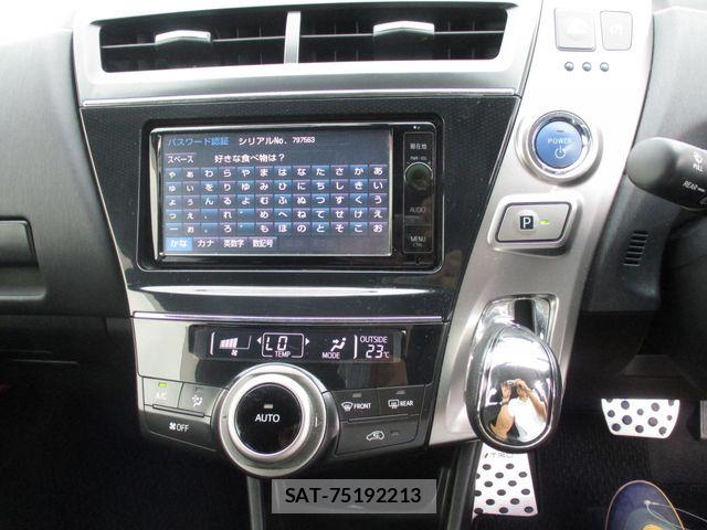 Toyota PRIUS ALPHA 2016-06 8666769-14
