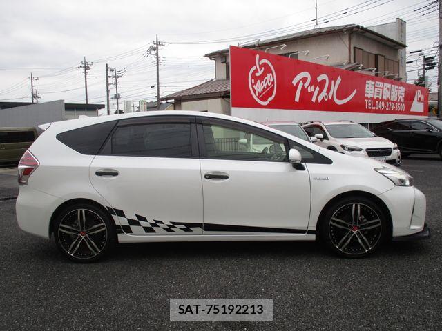 Toyota PRIUS ALPHA 2016-06 8666769-5