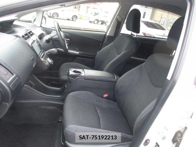Toyota PRIUS ALPHA 2016-06 8666769-8