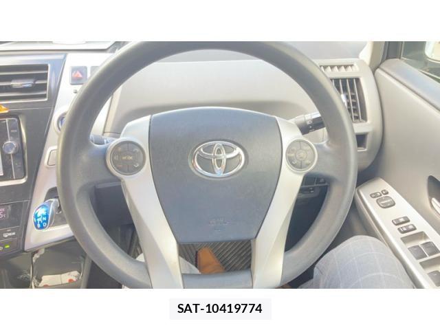Toyota PRIUS ALPHA 2013-12 8666775-9