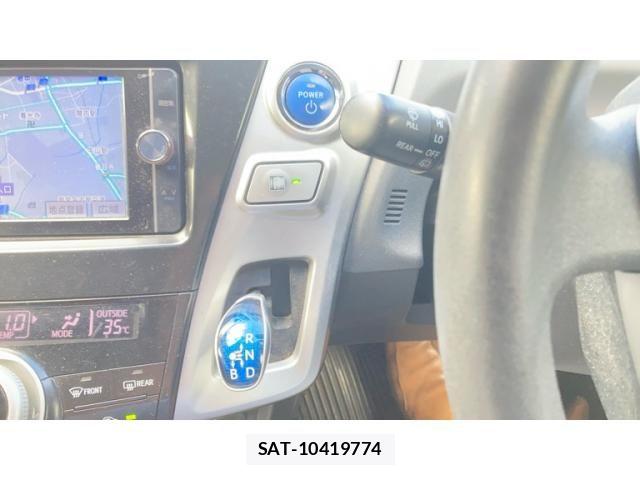 Toyota PRIUS ALPHA 2013-12 8666775-14