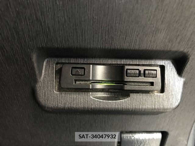 Toyota PRIUS ALPHA 2015-12 8661117-19