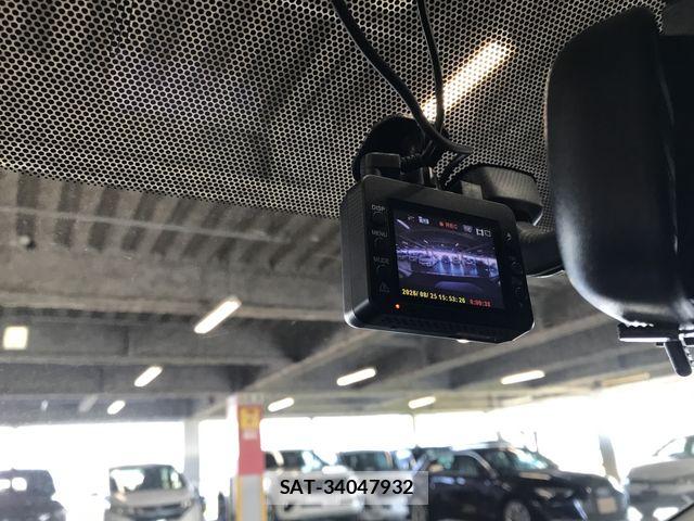 Toyota PRIUS ALPHA 2015-12 8661117-21