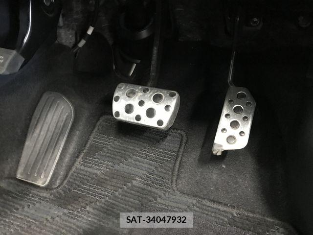 Toyota PRIUS ALPHA 2015-12 8661117-23