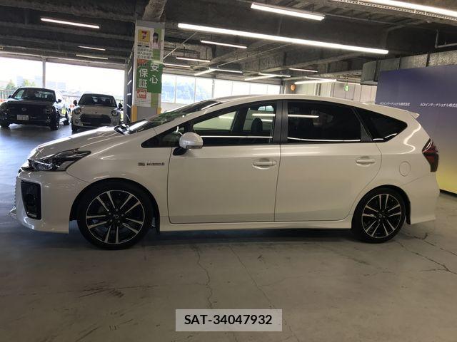 Toyota PRIUS ALPHA 2015-12 8661117-3