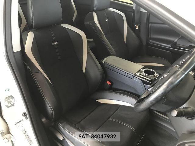 Toyota PRIUS ALPHA 2015-12 8661117-5