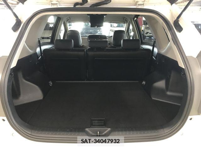 Toyota PRIUS ALPHA 2015-12 8661117-8
