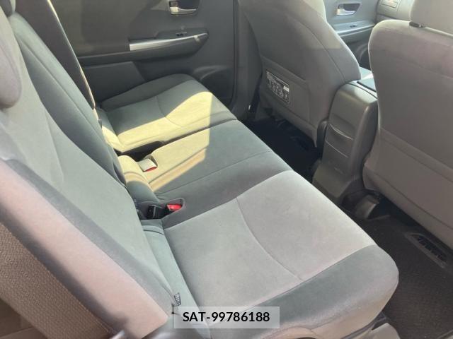 Toyota PRIUS ALPHA 2011-10 8686366-13