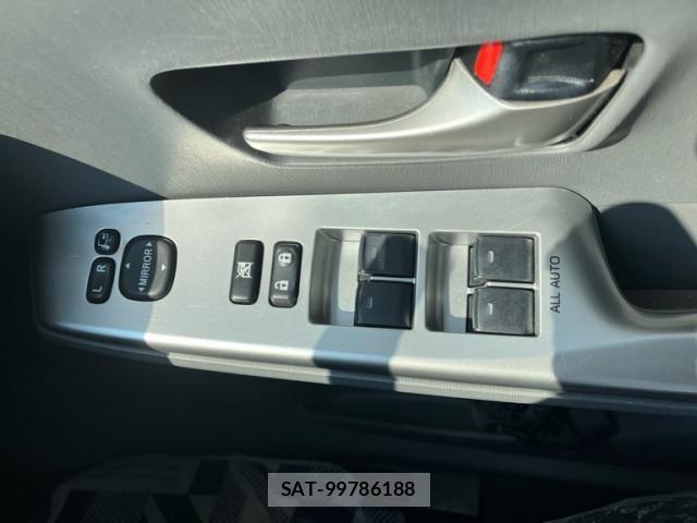 Toyota PRIUS ALPHA 2011-10 8686366-15