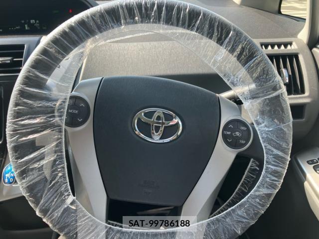Toyota PRIUS ALPHA 2011-10 8686366-17