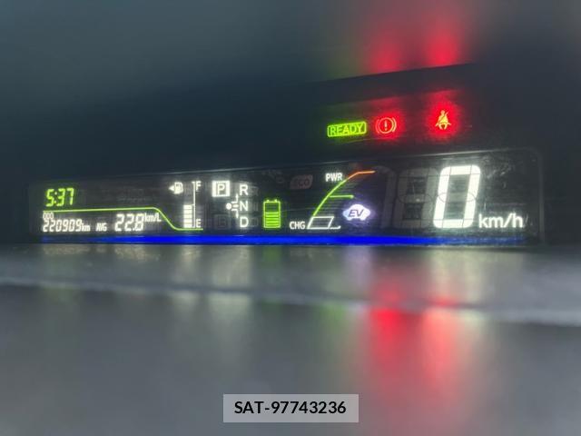 Toyota PRIUS ALPHA 2012-07 8686367-11