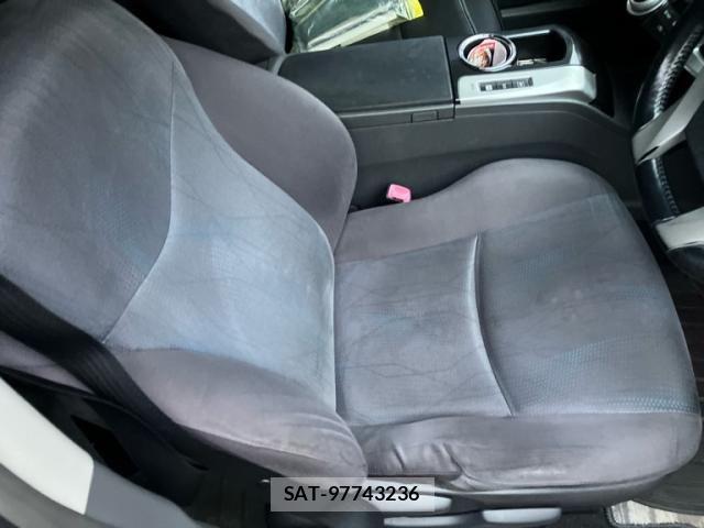 Toyota PRIUS ALPHA 2012-07 8686367-19