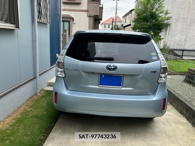 Toyota PRIUS ALPHA 2012-07 8686367-4