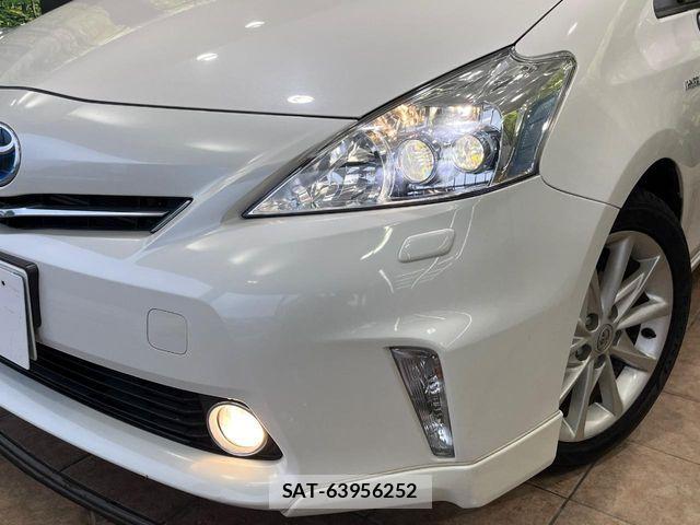 Toyota PRIUS ALPHA 2012-06 8686365-11