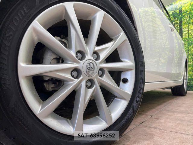 Toyota PRIUS ALPHA 2012-06 8686365-12
