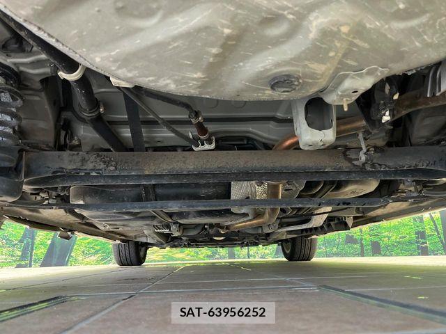 Toyota PRIUS ALPHA 2012-06 8686365-18