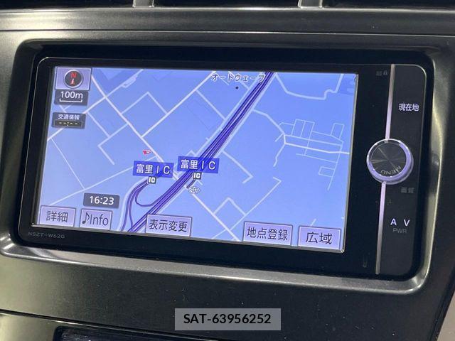 Toyota PRIUS ALPHA 2012-06 8686365-2