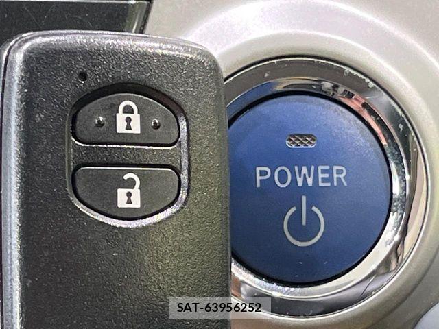 Toyota PRIUS ALPHA 2012-06 8686365-6